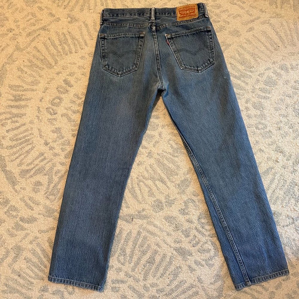 Levi's 501 Jean, Size 30x34 (Modern Size 28) - Picture 3 of 3